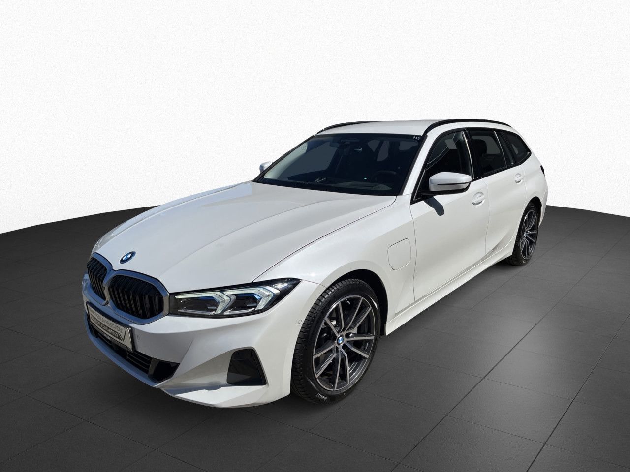 BMW 330e Touring HUD H/K DAB SHZ PA+ St+GO adLED 18"