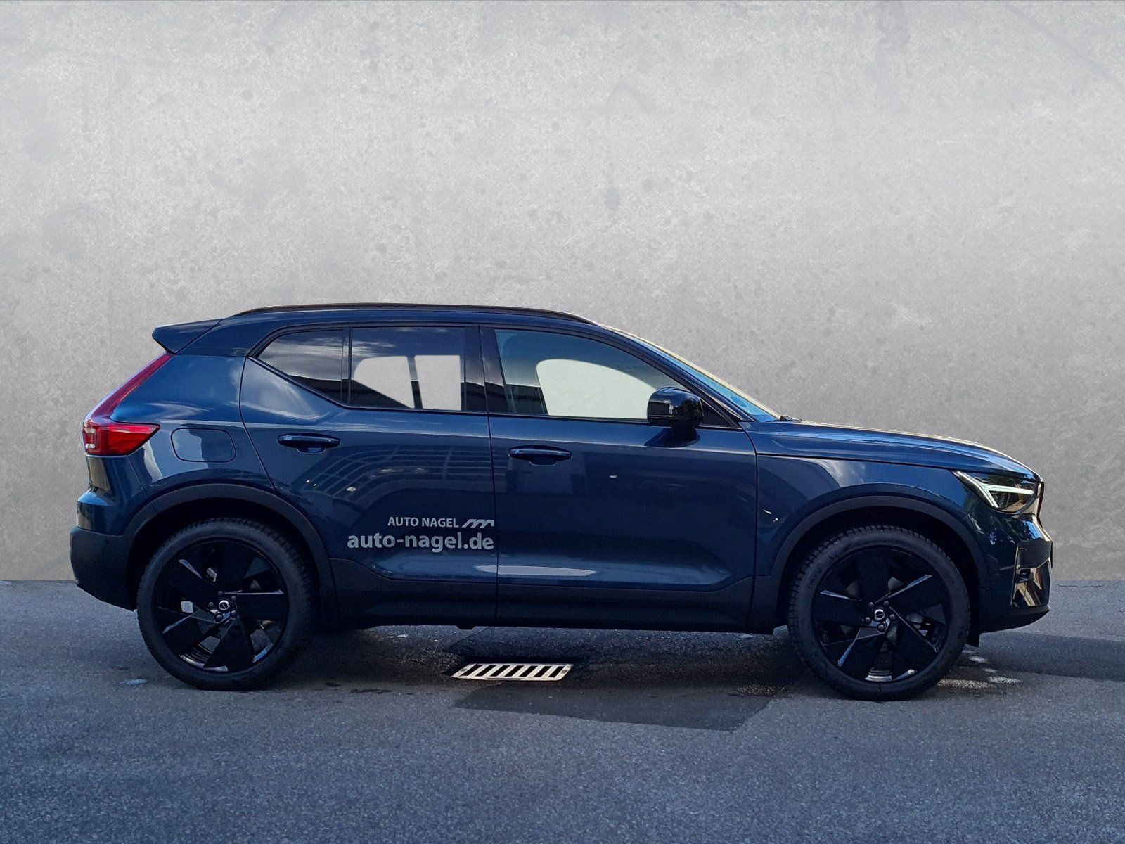 Volvo XC40 B3 Black Edition Ultra Standheizung AHK