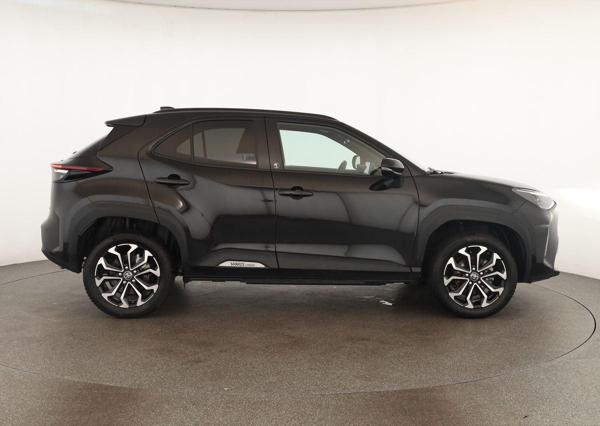Toyota Yaris Cross CVT Team D LED Navi SHZ iACC Kam 17"