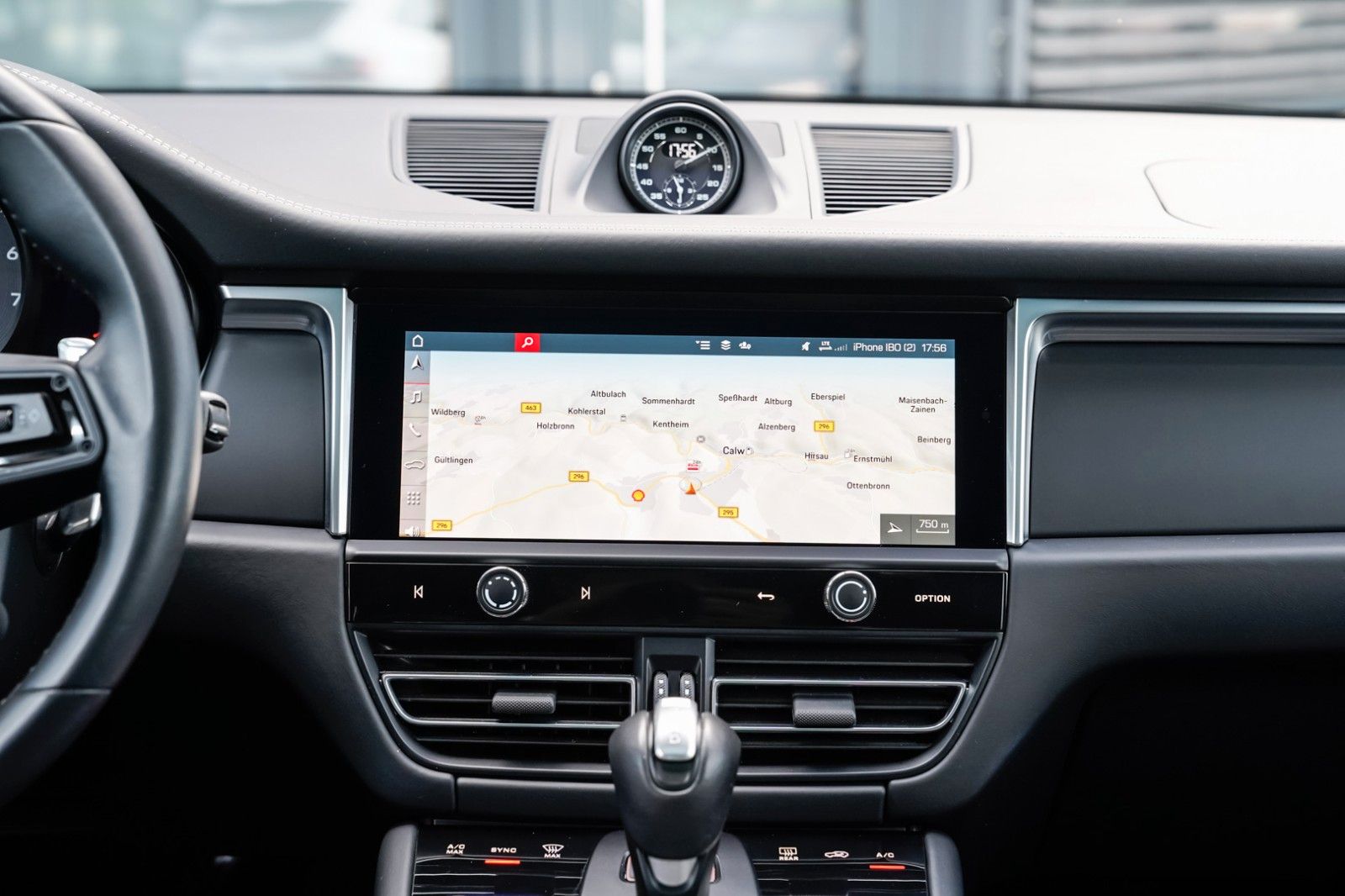 Porsche Macan T - Samsaru's Car Outlet