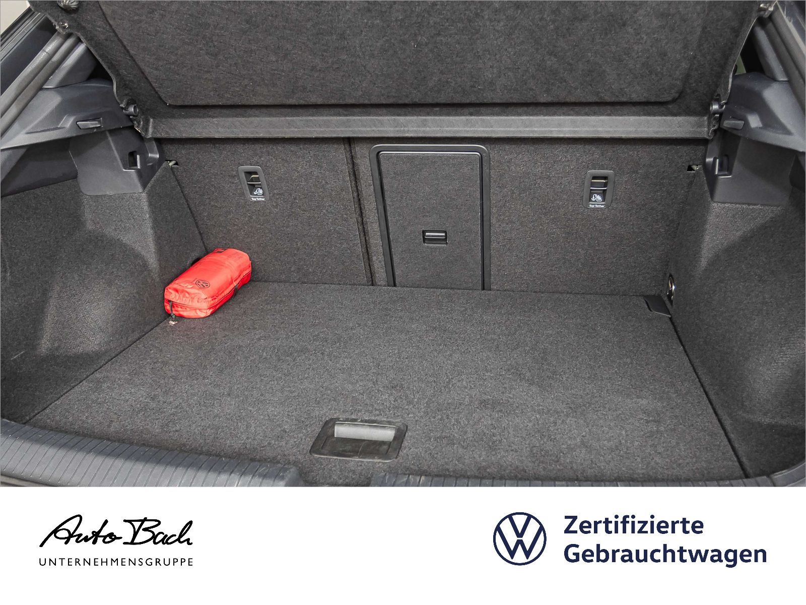 Volkswagen T-Roc 1.0 TSI Style - Samsaru's Car Outlet