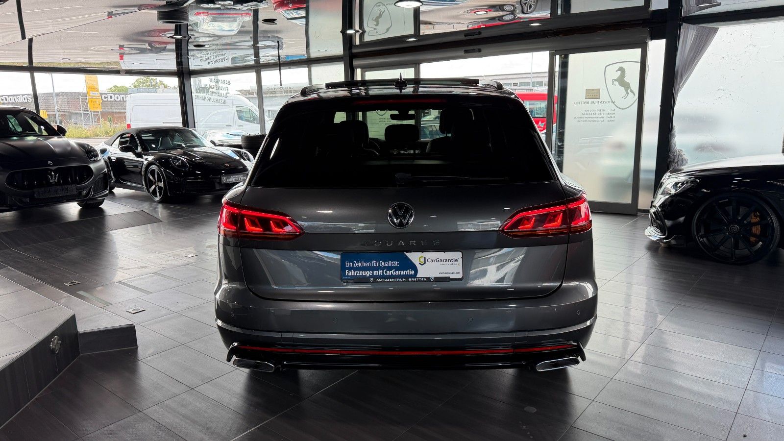 Volkswagen Touareg 3.0 TDI DSG*R-Line*Black*4M*Luft*Matrix*