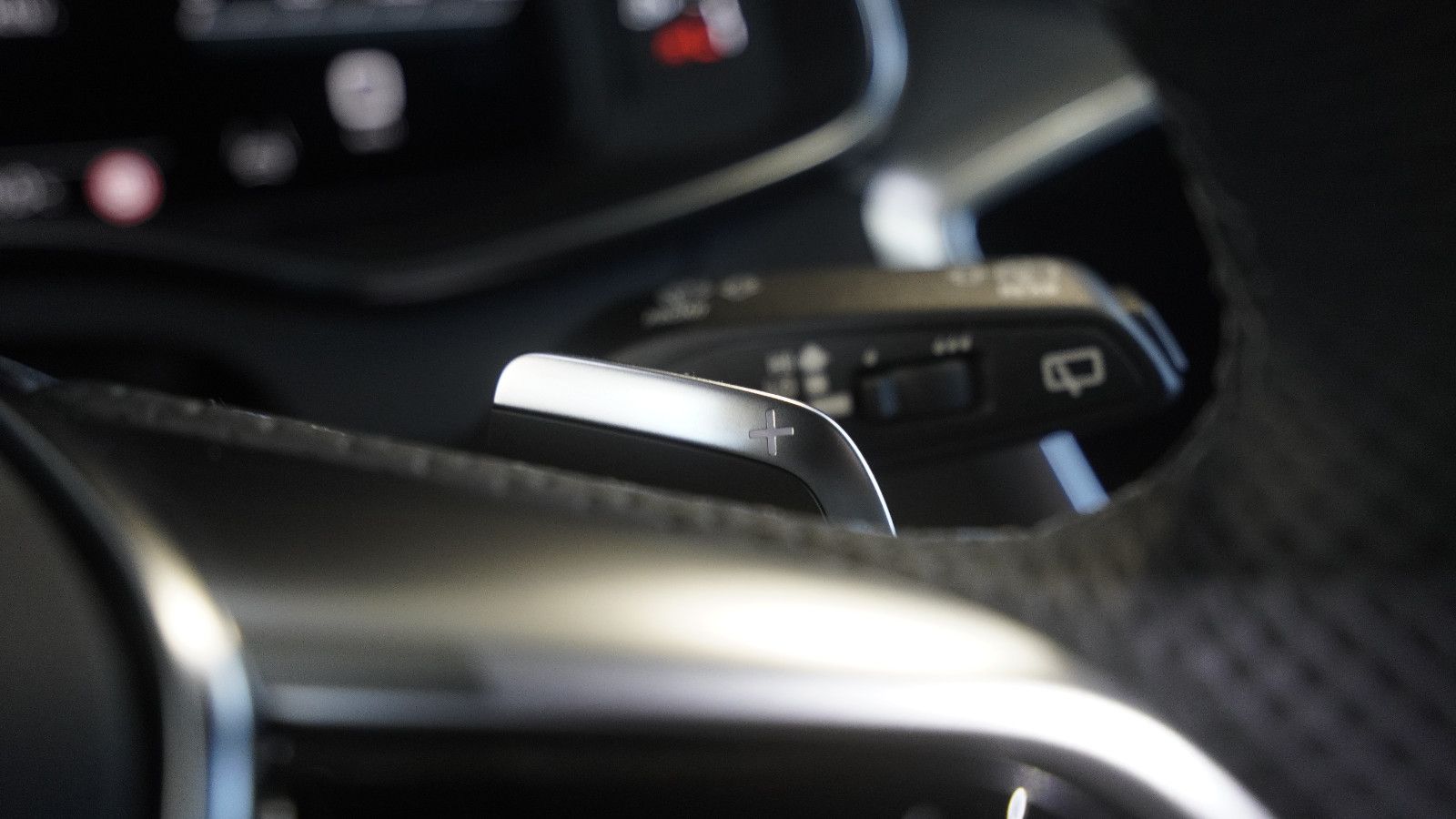 Audi A6 Avant 55 TFSI quattro S-LINE - Samsaru's Car Outlet