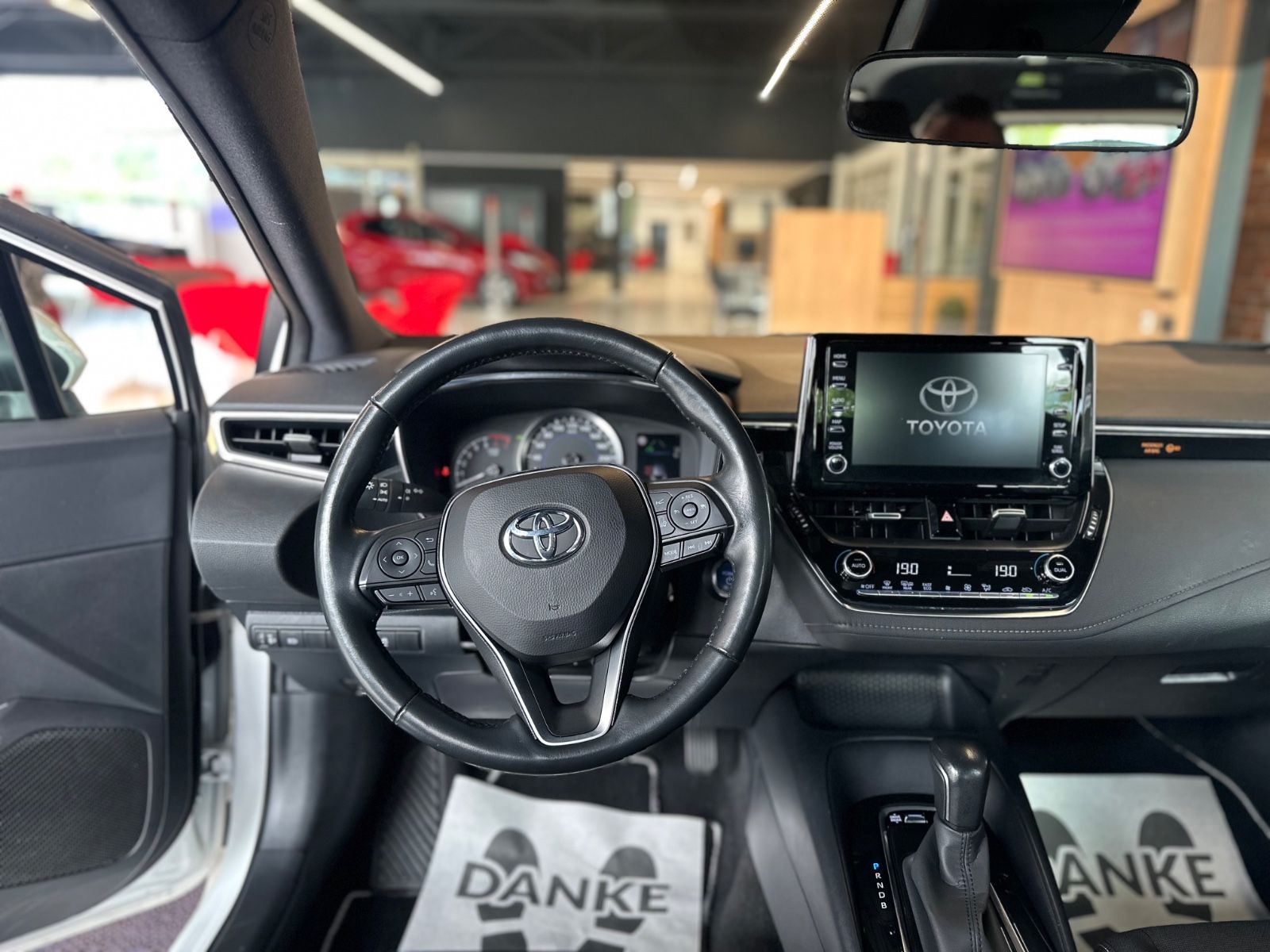 Toyota Corolla Hybrid Club - Samsaru's Car Outlet