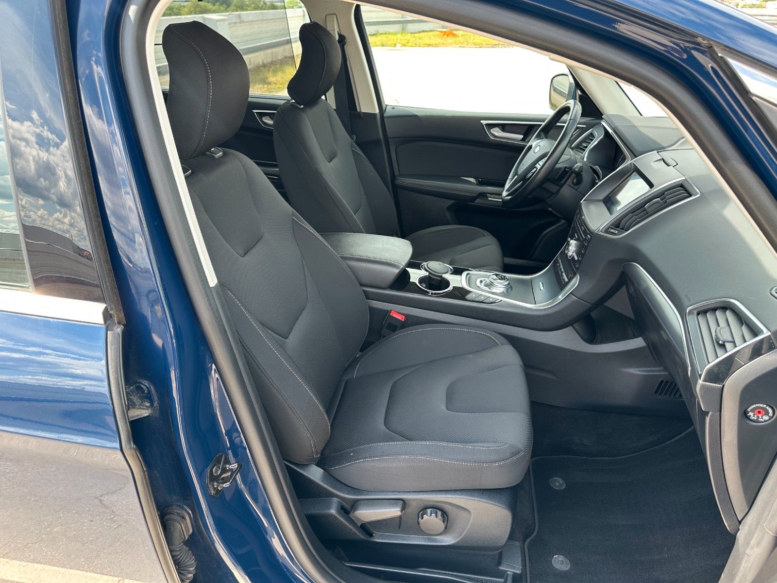 Ford S-MAX Titanium*NAVI*LED*AHK*KAMERA*ACC*