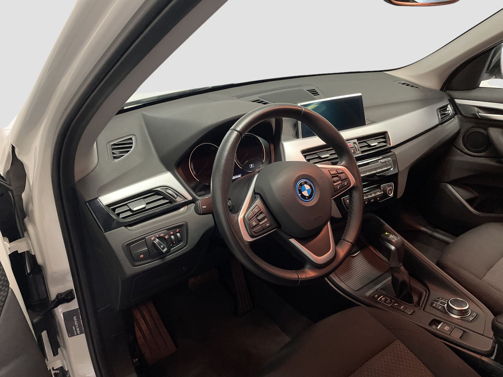 BMW X1 xDrive25e - Samsaru's Car Outlet