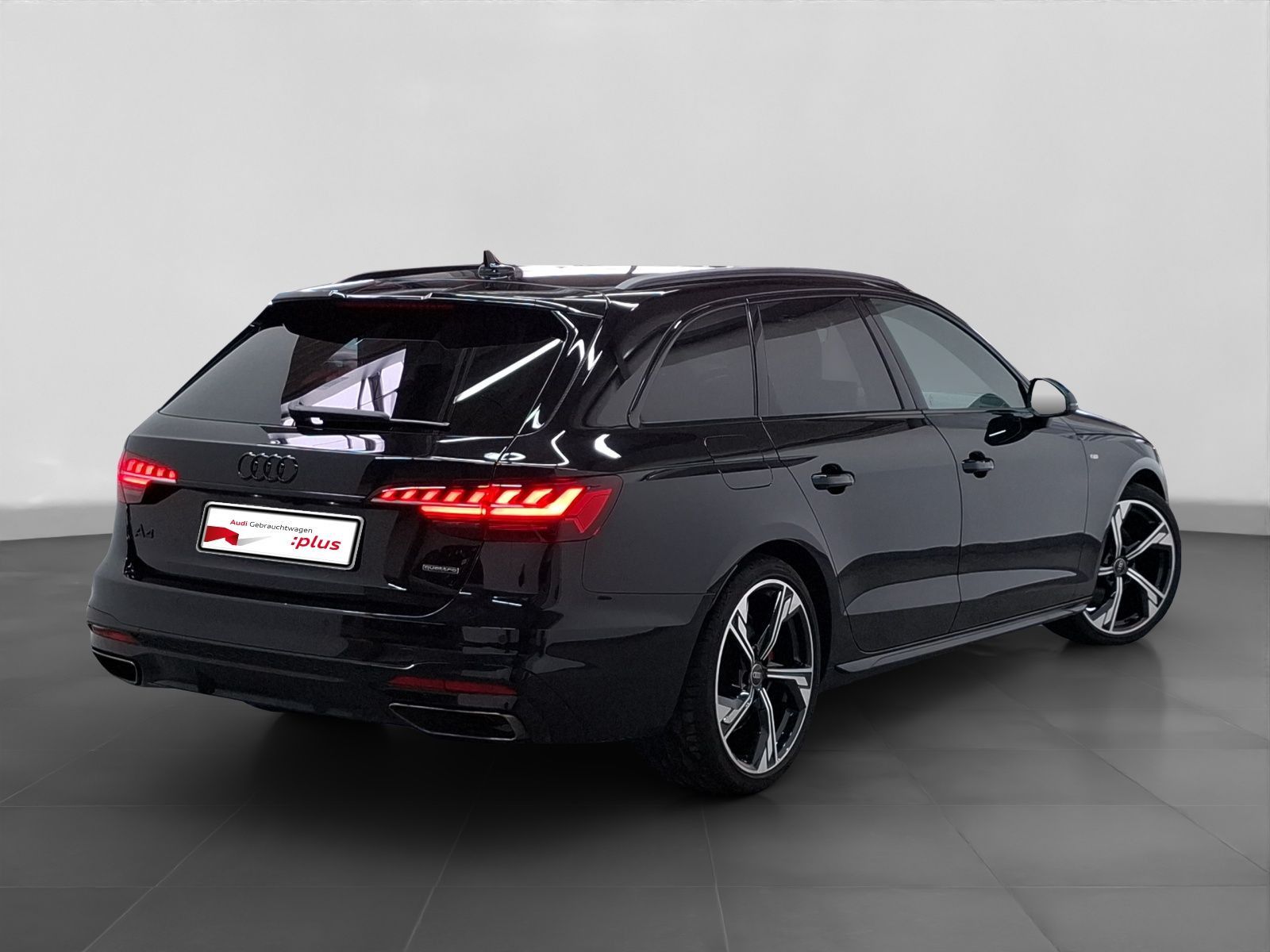Audi A4 Avant 40 TFSI Q 2x S LINE AHK LM19 MATRIX-LED