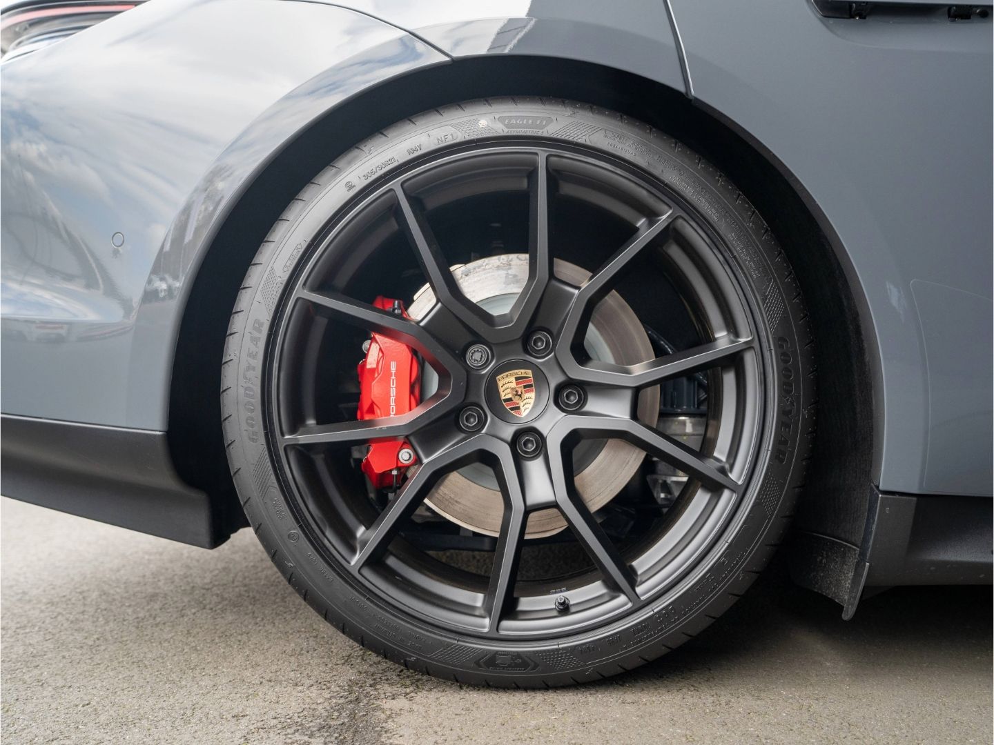 Porsche Taycan 4S Sport Turismo SportDesign BOSE HD-Matr