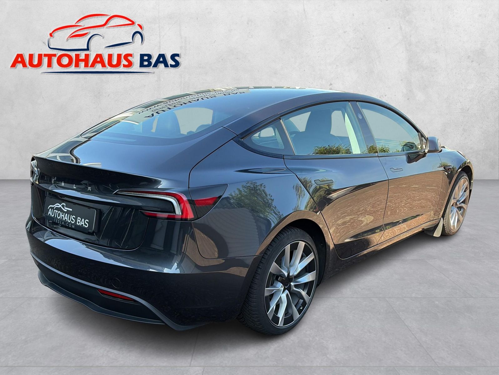 Tesla Model 3 Standard Range+ * Highland