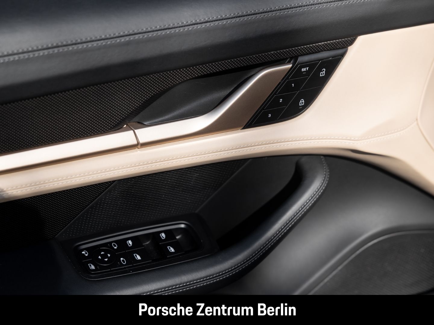 Porsche Taycan Turbo S Cross Turismo BOSE Surround-View