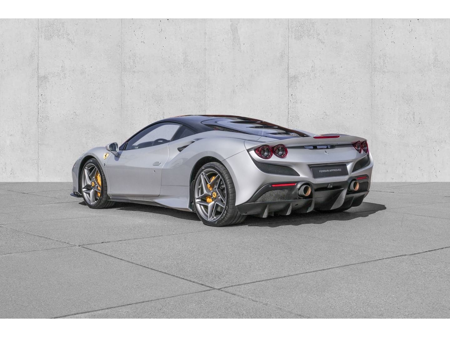 Ferrari F8 Tributo - Samsaru's Car Outlet