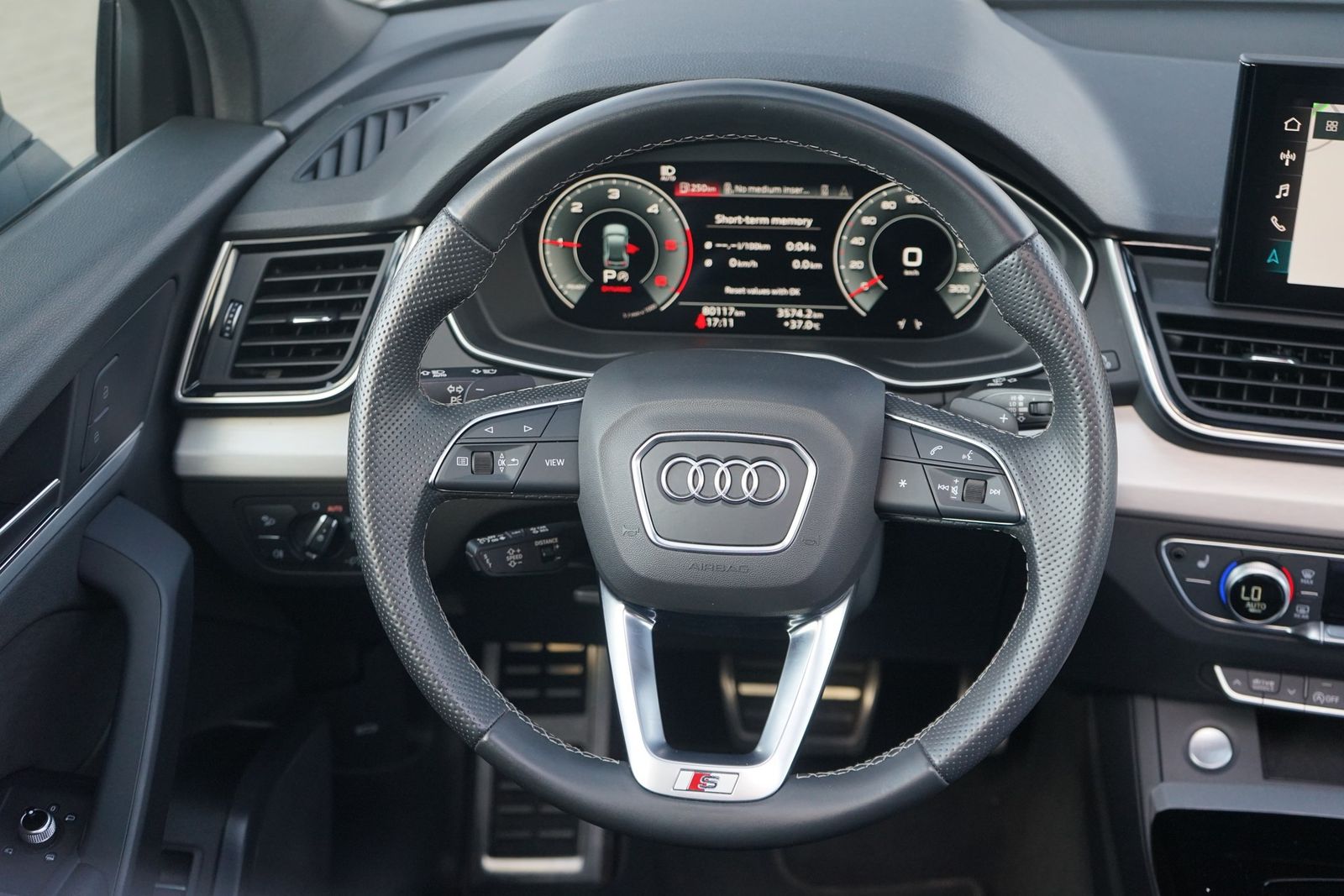 Audi Q5 Sportback 40 TDI S-Line quattro s-tronic - Samsaru's Car Outlet