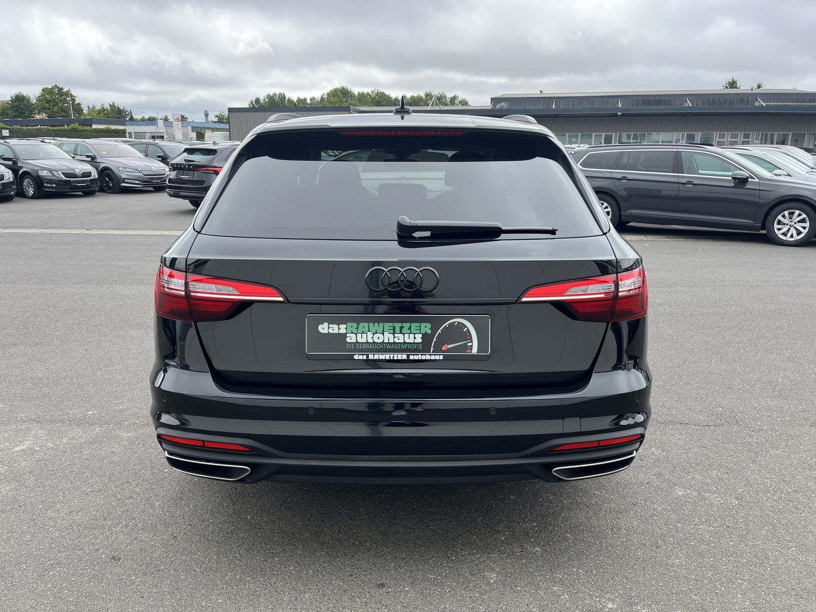 Audi A4 Avant 35 2.0 TFSI S-Line - Samsaru's Car Outlet