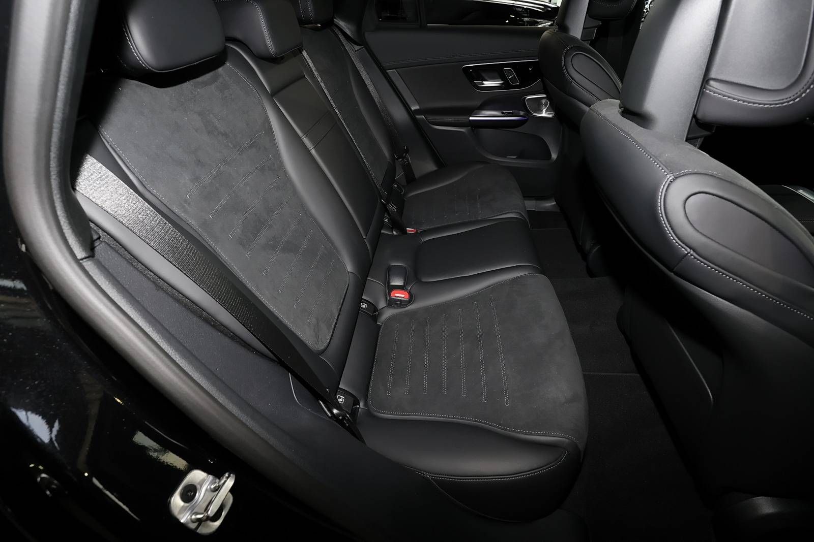 Mercedes-Benz GLC 450 d 4M AMG MBUX+360°+DIG-LED+Pano+AHK+Dist