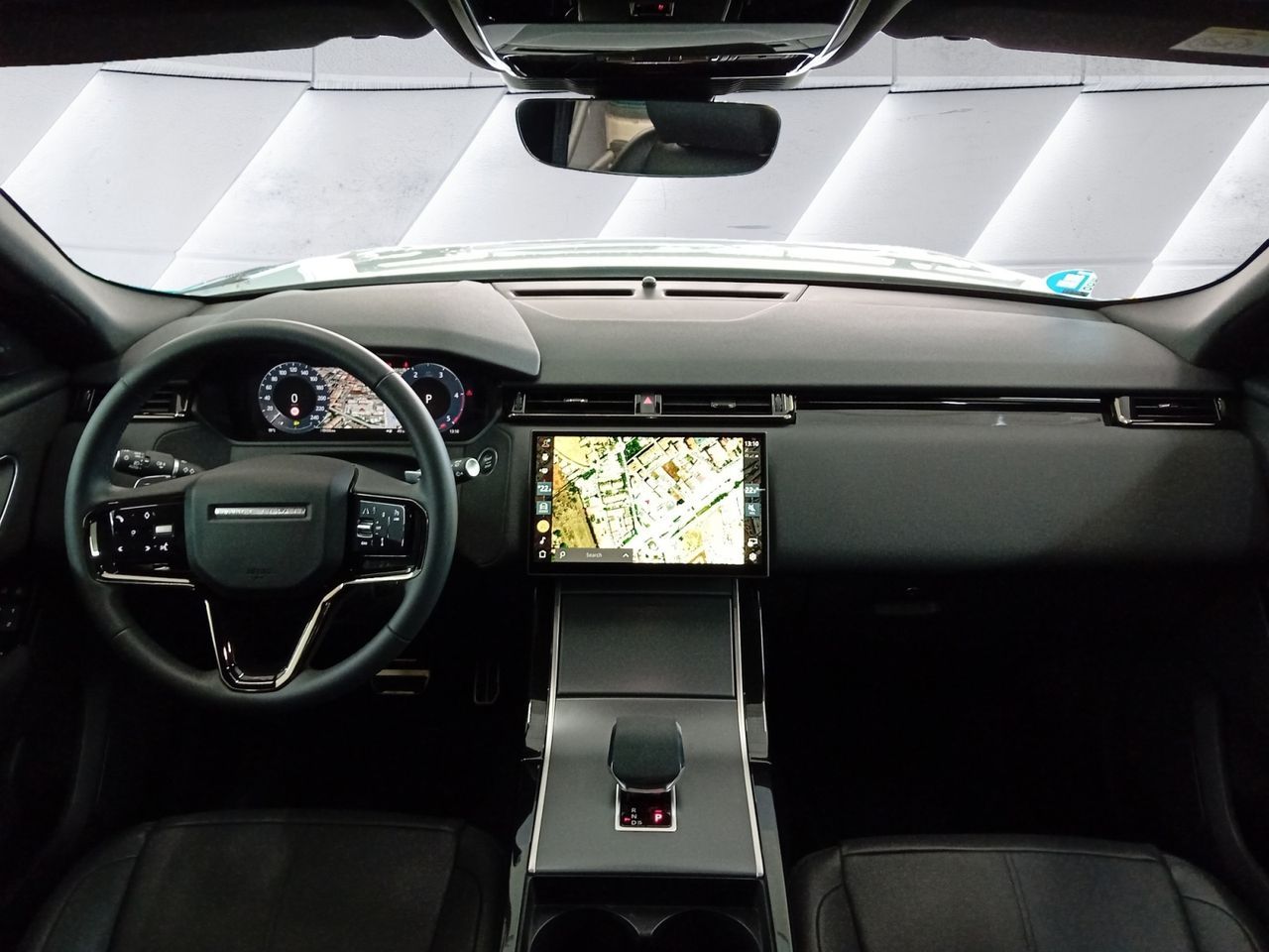 Range Rover Velar 2.0D I4 150kW Dynamic SE 4WD - Samsaru's Car Outlet