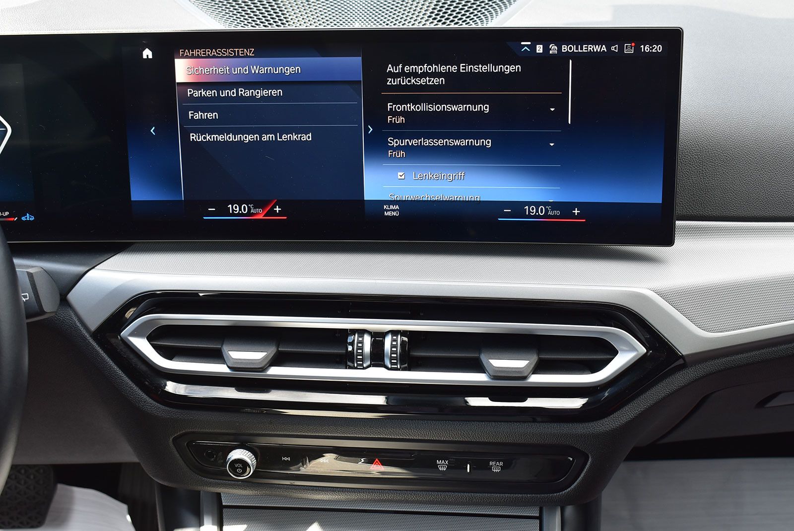 BMW 320d xDrive - Samsaru's Car Outlet