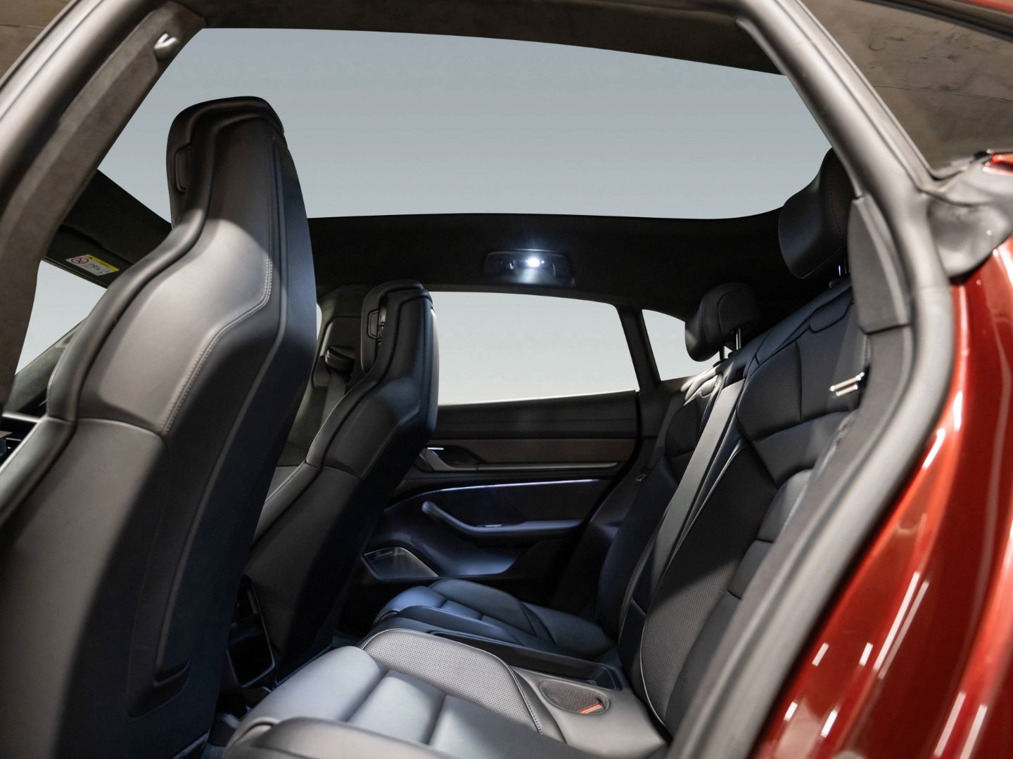 Porsche Taycan Turbo S Cross Turismo HeadUp InnoDrive