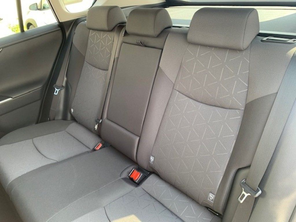 Toyota RAV 4 2.5 4x2 Hybrid Teamplayer (XA5)