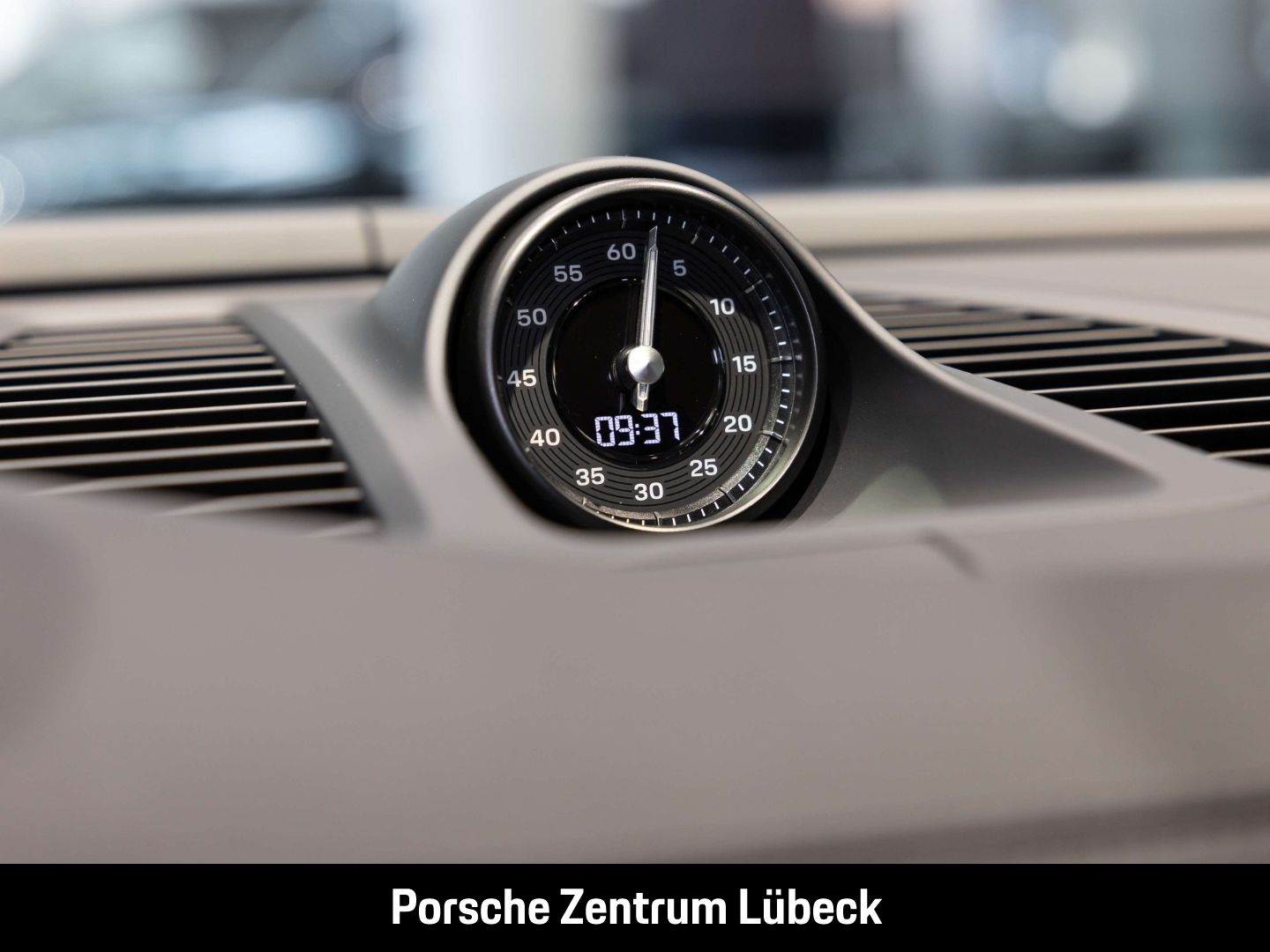 Porsche Macan - Samsaru's Car Outlet
