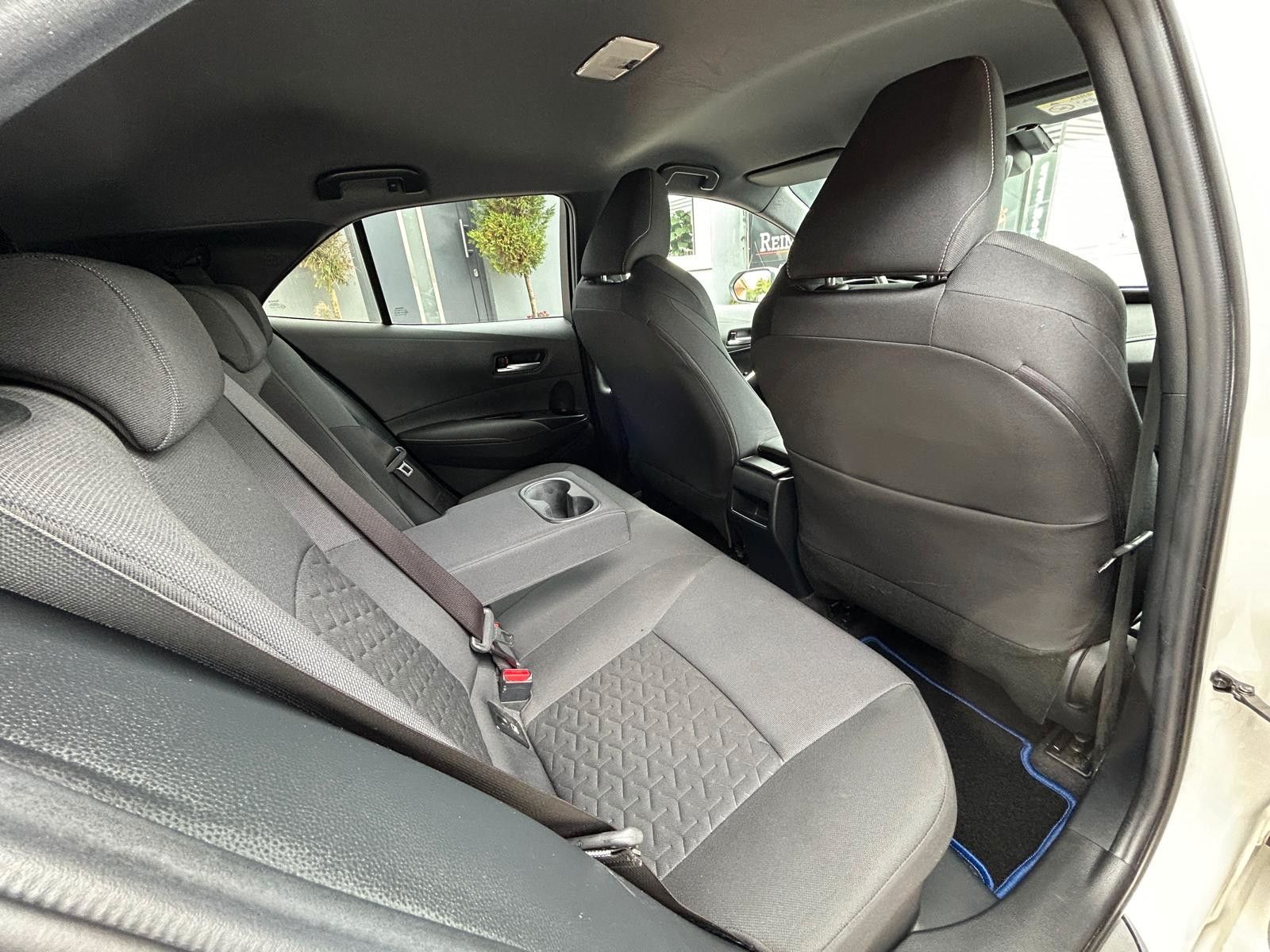 Toyota Corolla 1.8 Hybrid - Samsaru's Car Outlet