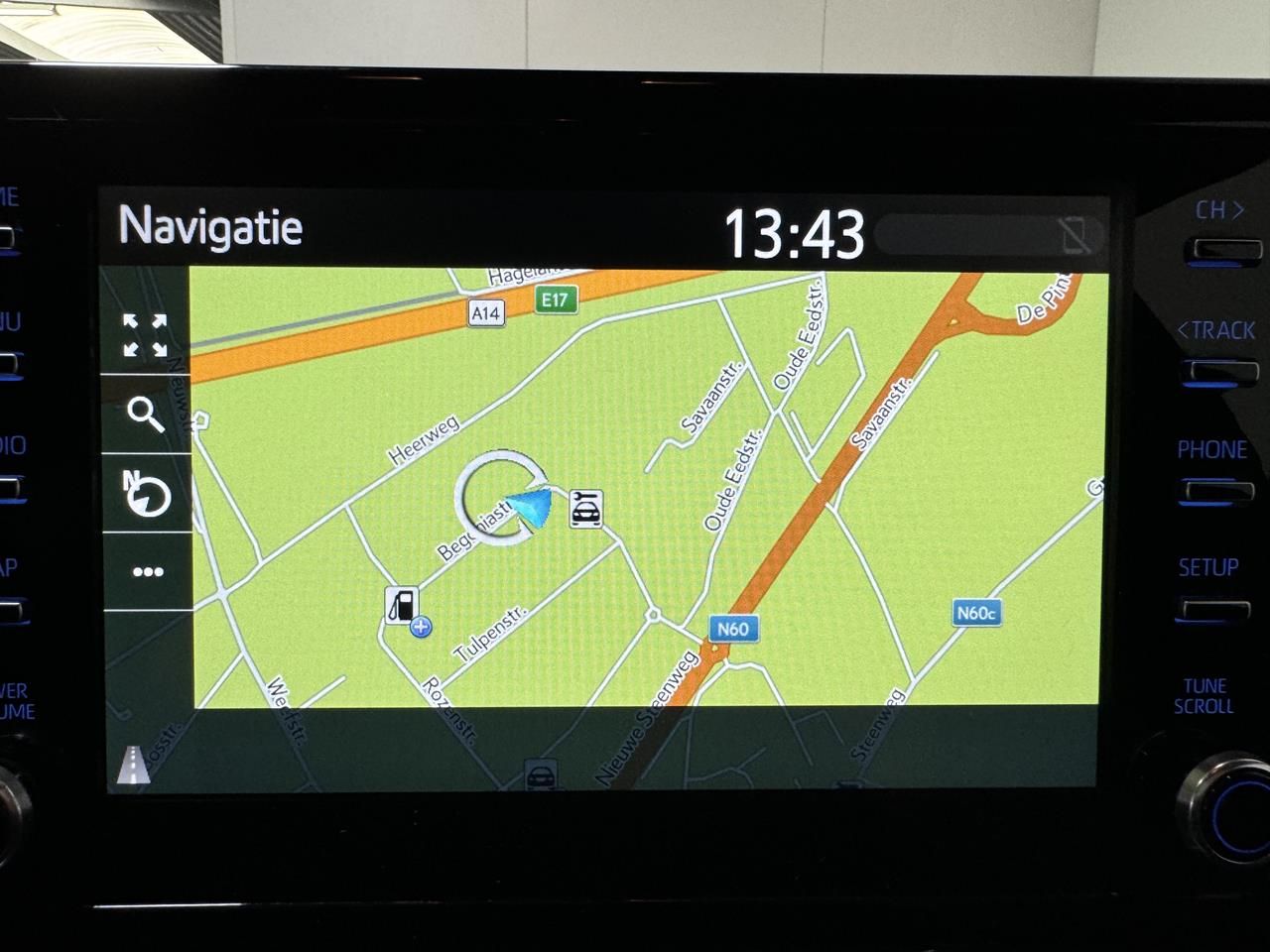 Toyota Corolla 1.8 Hybrid - Samsaru's Car Outlet