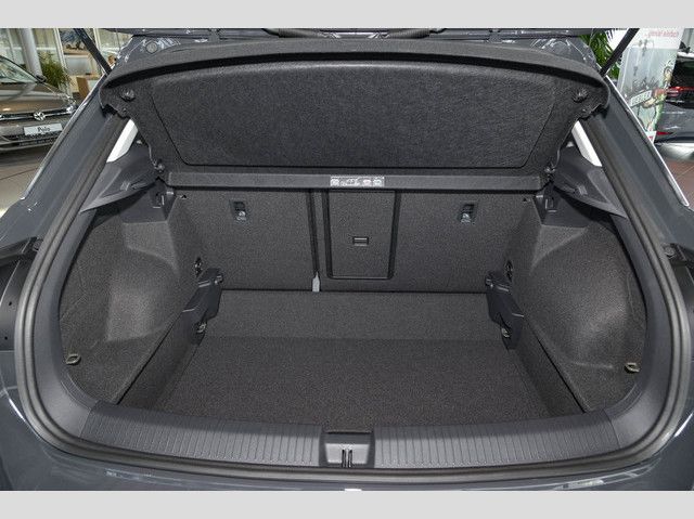 Volkswagen T-Roc United R-line - Samsaru's Car Outlet