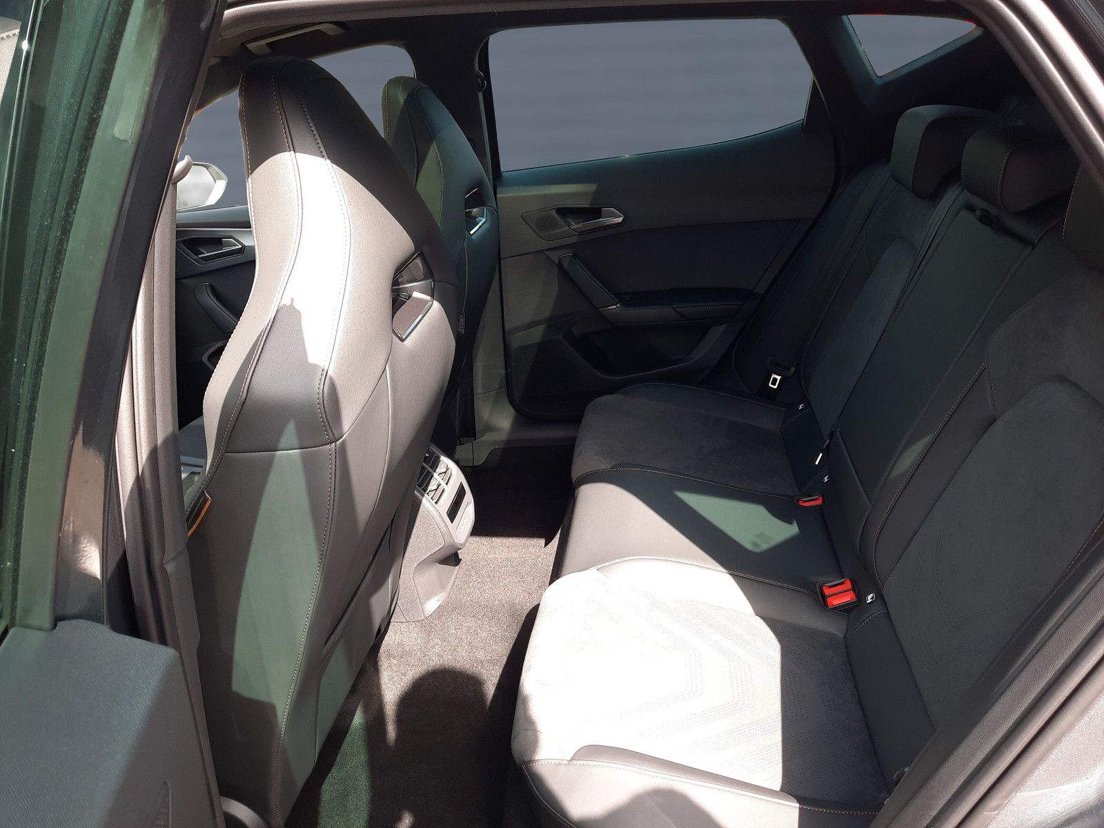 Cupra Formentor 2.0 TSI VZ 4Drive - Samsaru's Car Outlet