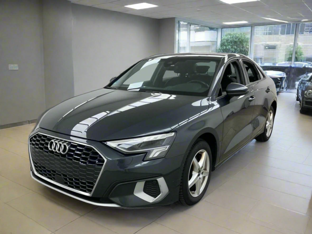 Audi A3 35 2.0 TDI Limousine advanced - Samsaru's Car Outlet