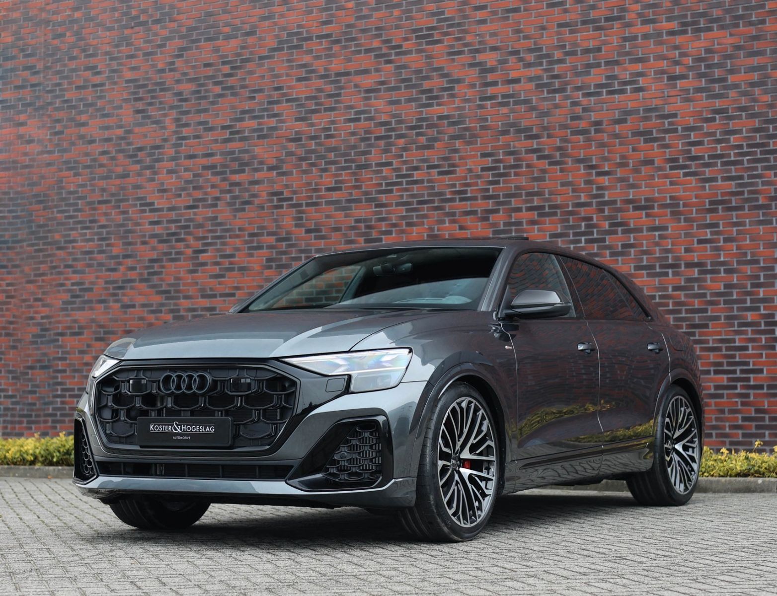Audi Q8 60 TFSIe Quattro - Samsaru's Car Outlet
