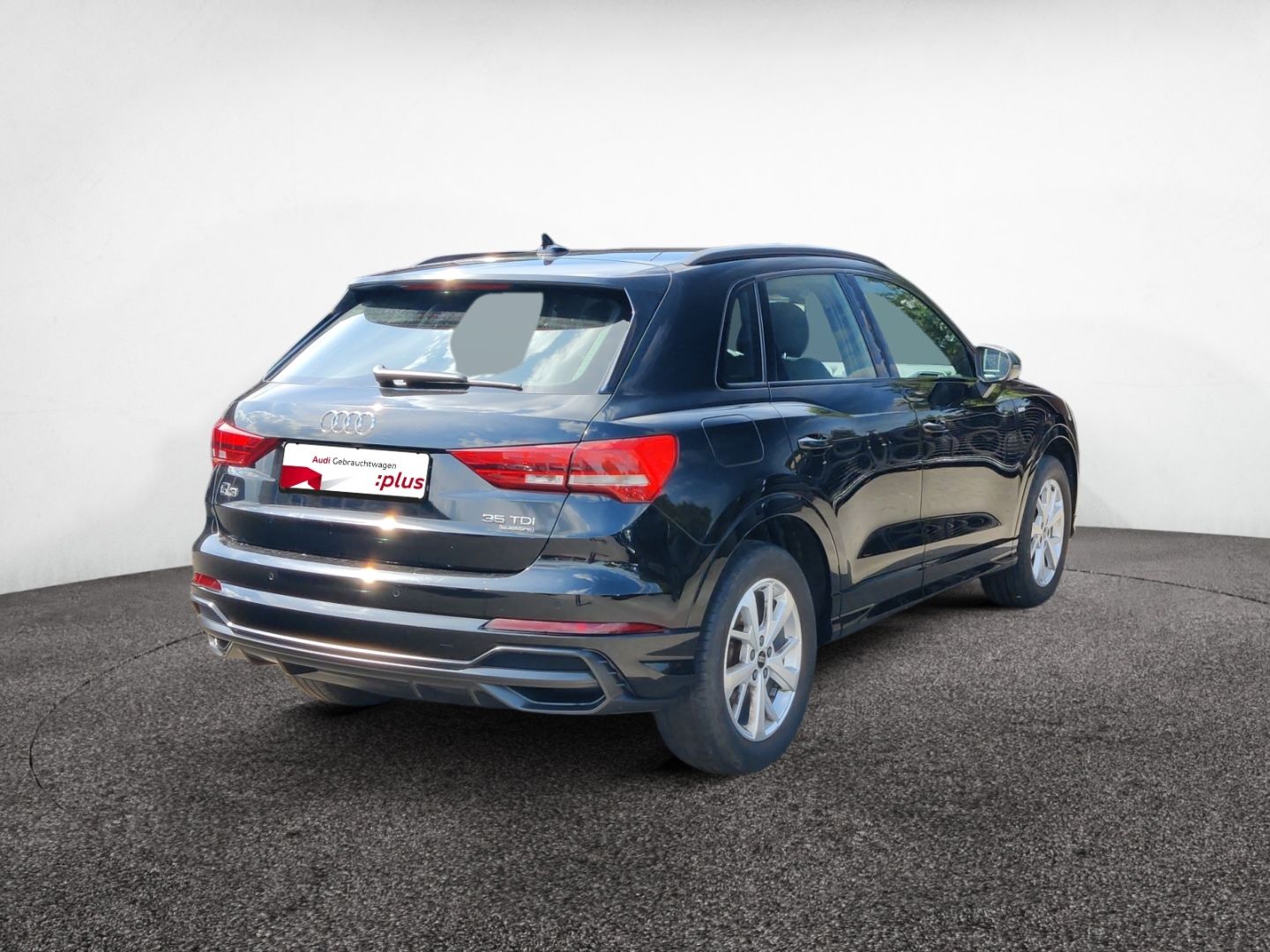 Audi Q3 35 TDI quattro S line - Samsaru's Car Outlet
