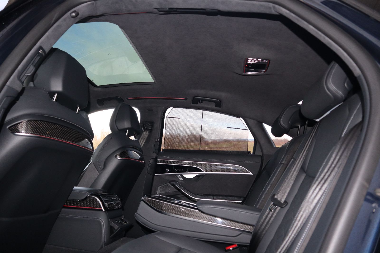 Audi A8 60 TFSI e qu S-Line Black - Samsaru's Car Outlet