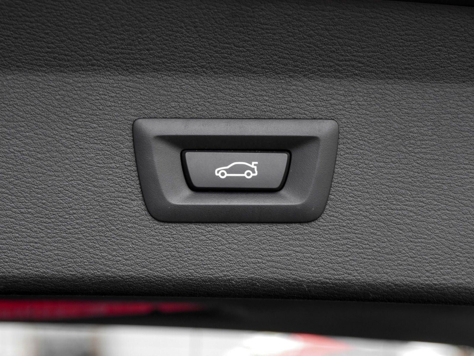 BMW X1 xDrive25e - Samsaru's Car Outlet