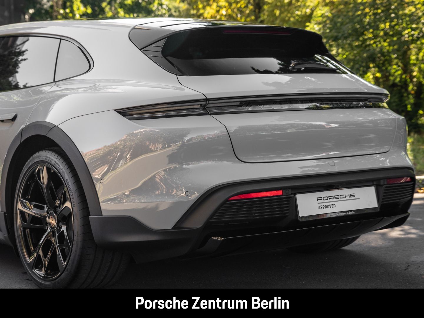 Porsche Taycan 4 Cross Turismo InnoDrive HD-Matrix LED