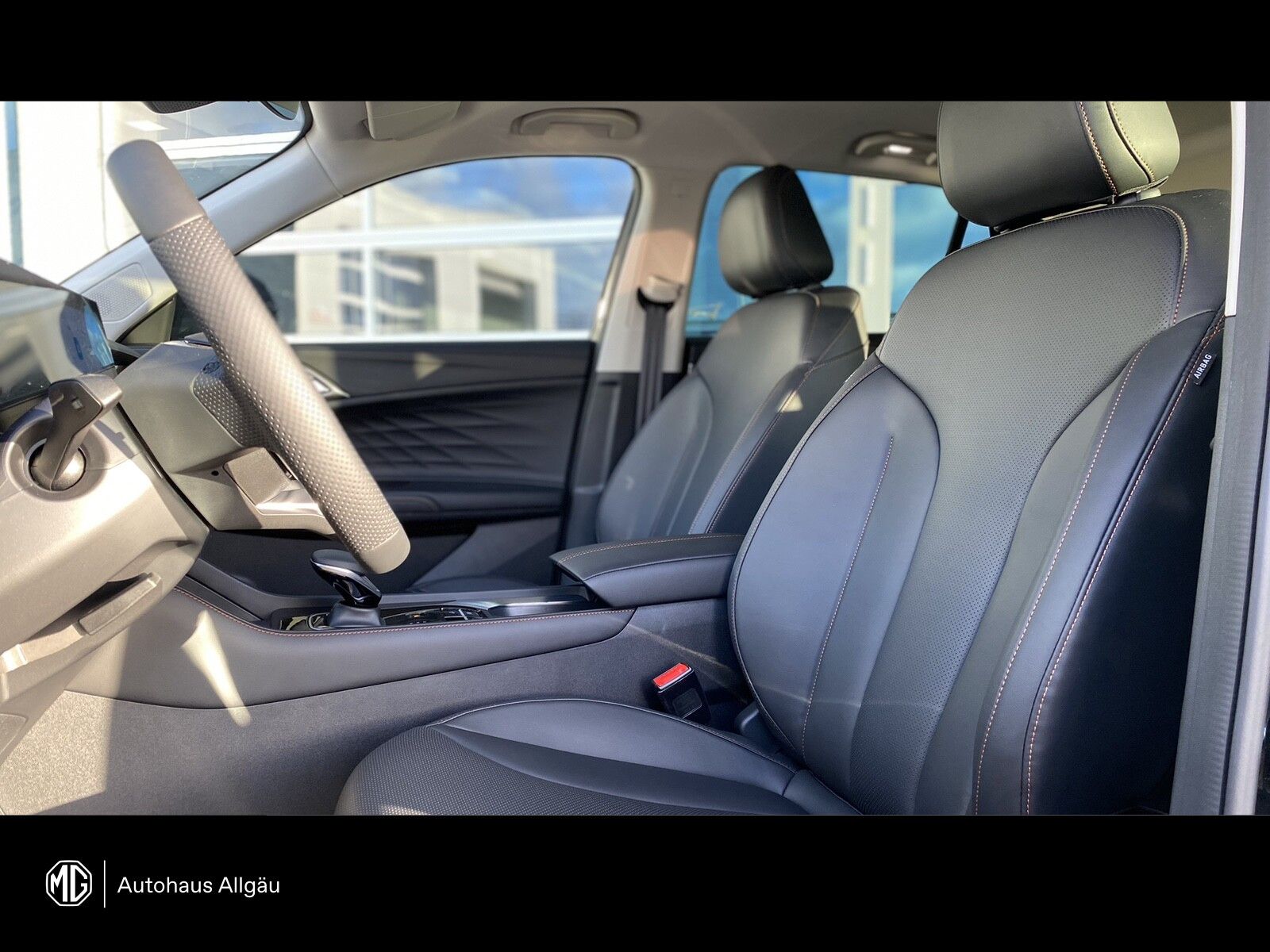 MG HS PHEV Luxury 360°+SHZ+LED+NAVI+CAR PLAY