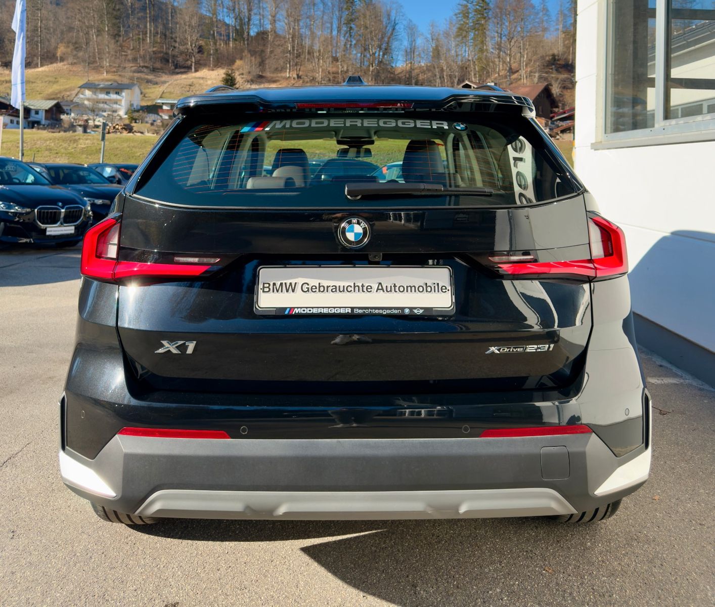 BMW X1 xDrive23i - Samsaru's Car Outlet