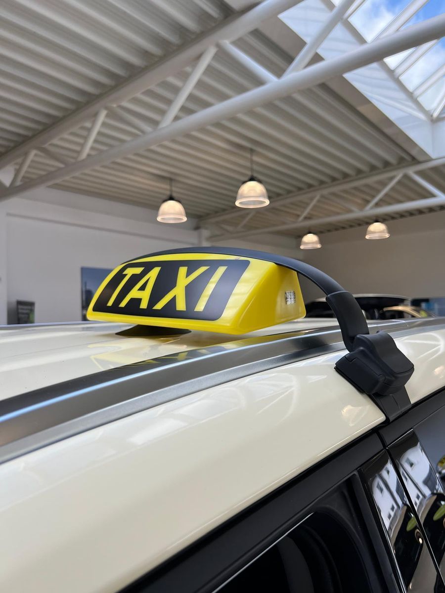 Toyota Highlander Executive Taxi
