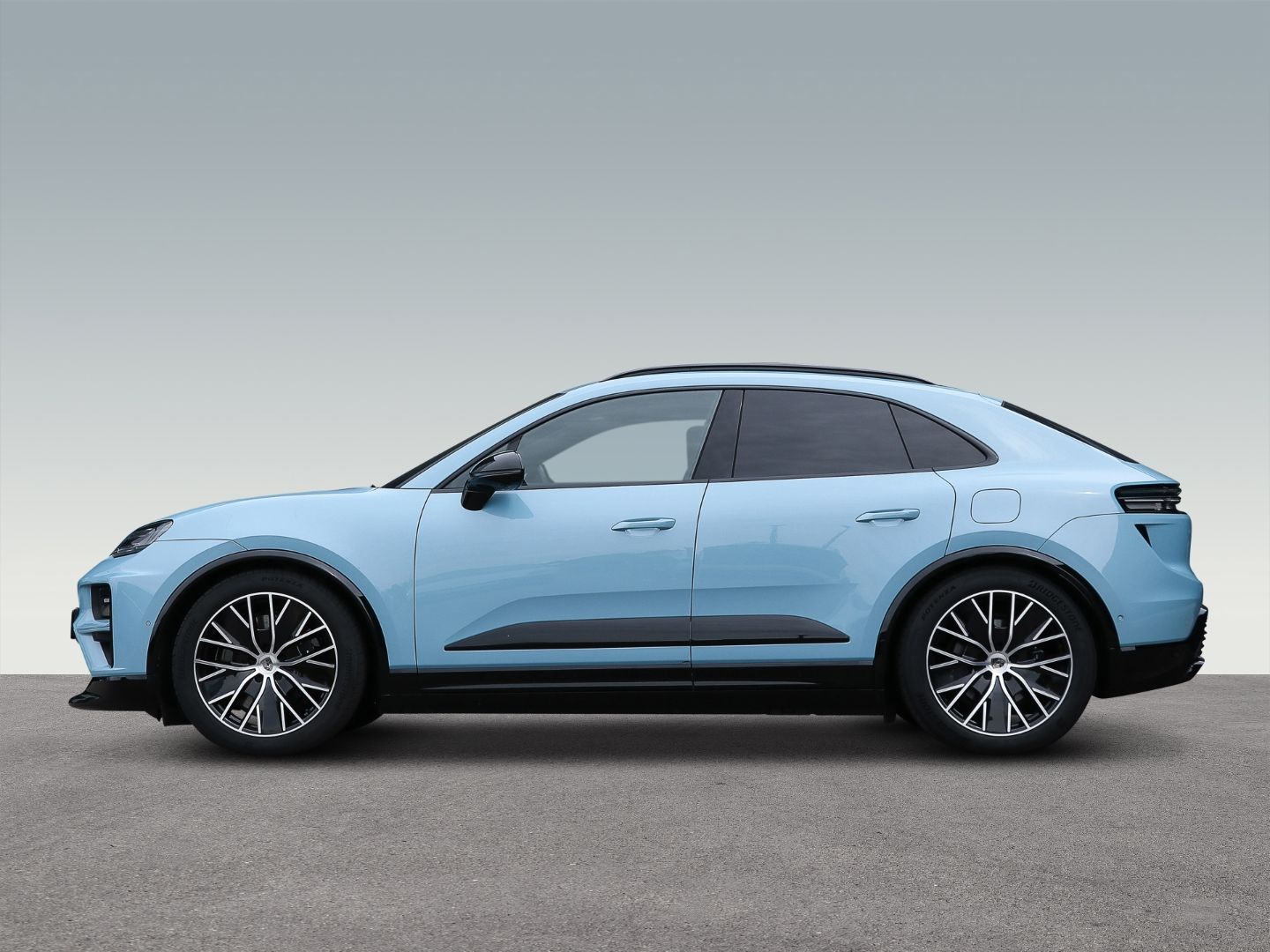 Porsche Macan Turbo InnoDrive HA-Lenkung Surround View