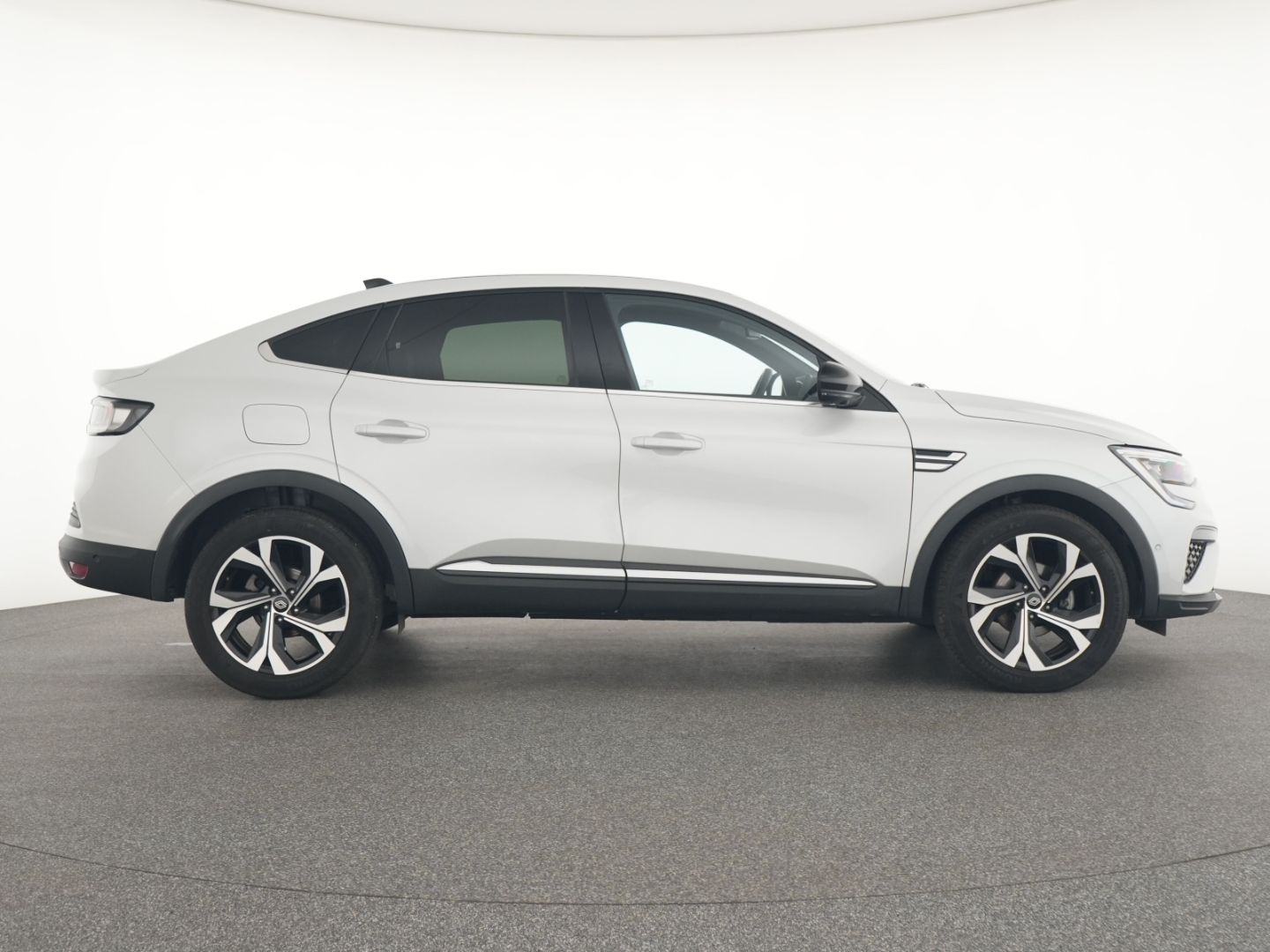 Renault Arkana 1.3TCe - Samsaru's Car Outlet