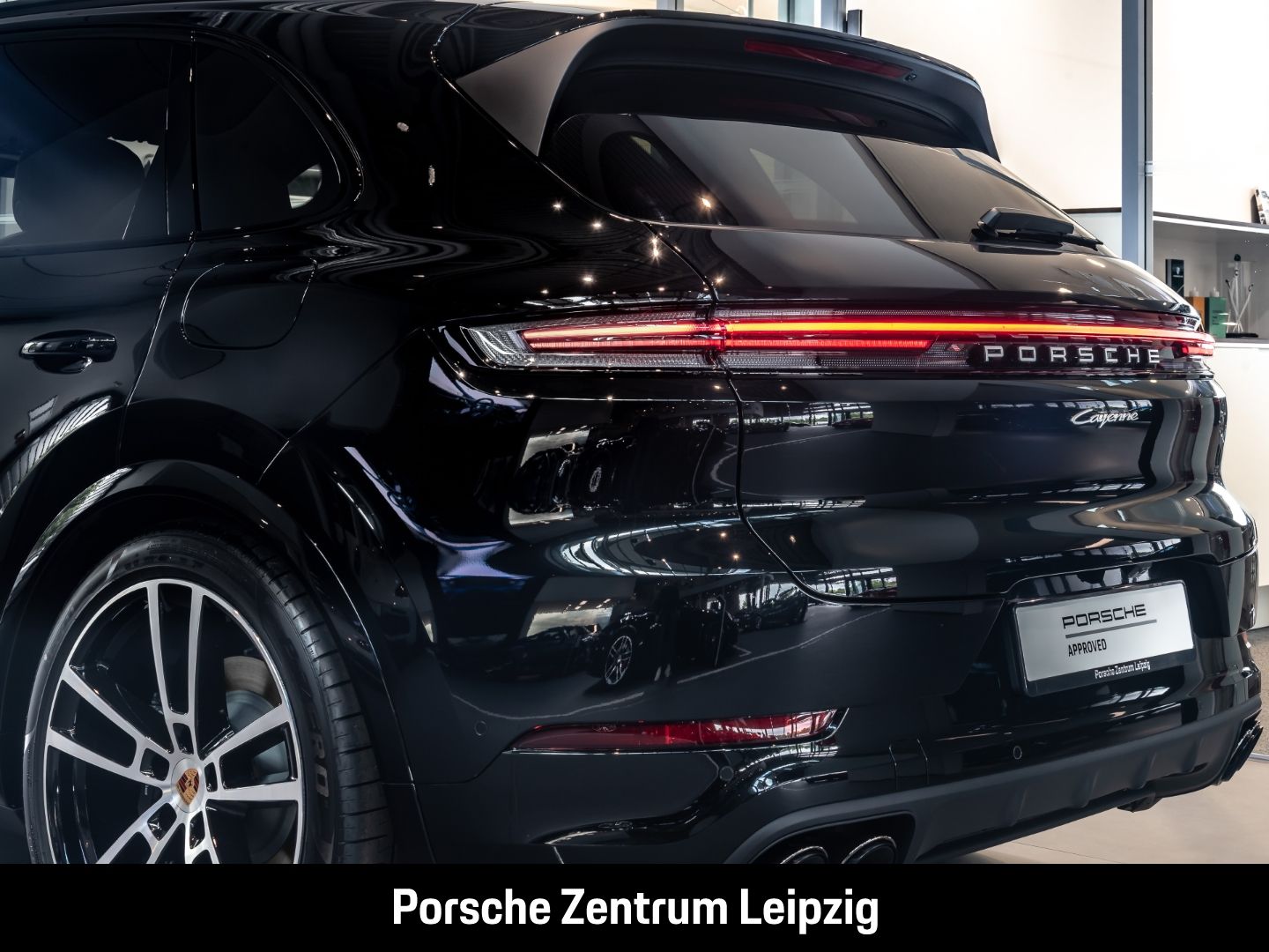 Porsche Cayenne E-Hybrid SportDesign HD-Matrix AHK HeadU