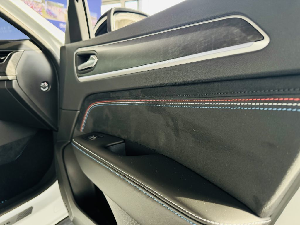 Renault Arkana ESPRIT ALPINE Full Hybrid - Samsaru's Car Outlet