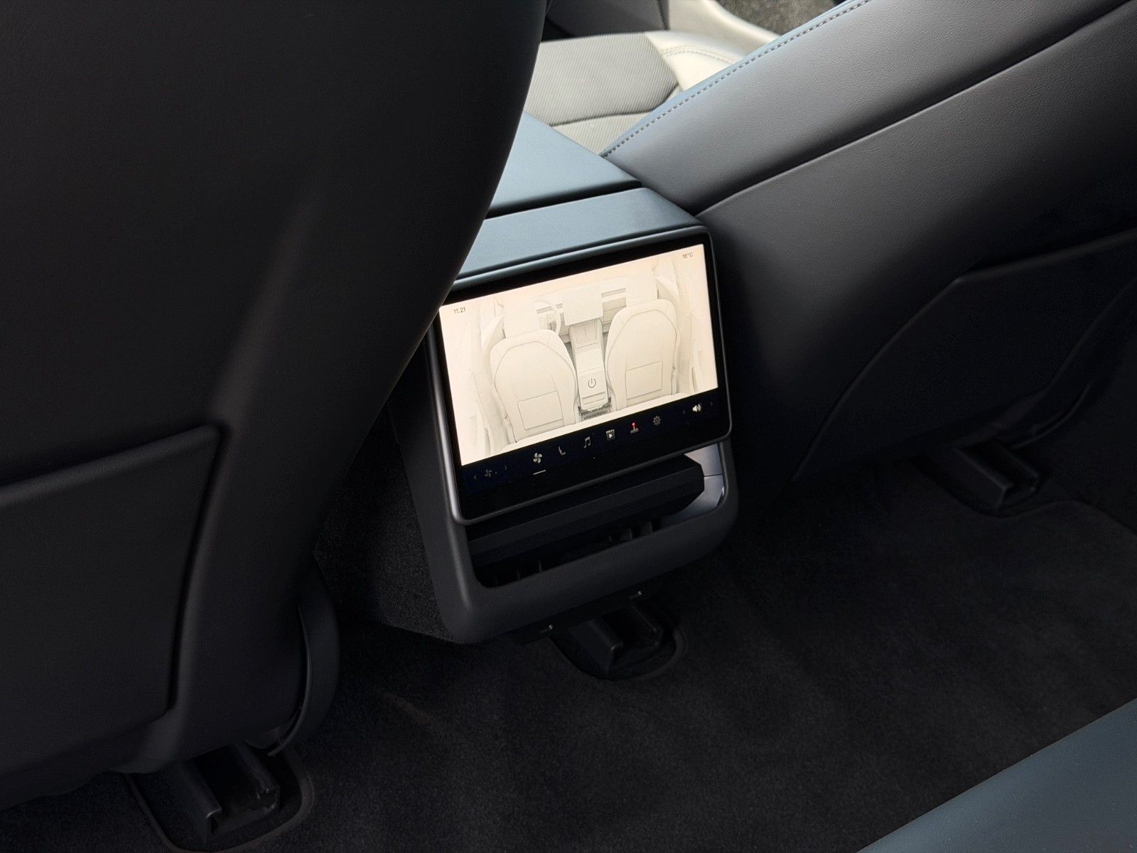 Tesla MODEL 3 HIGHLAND LR AWD | ENHANCED AP 4 KI |