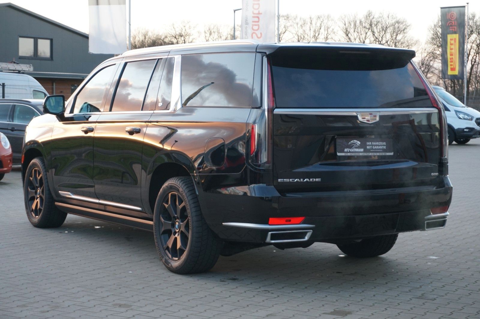 Cadillac Escalade Platinum ESV 6.2l V8 7-Si*LED*HUD*MWST