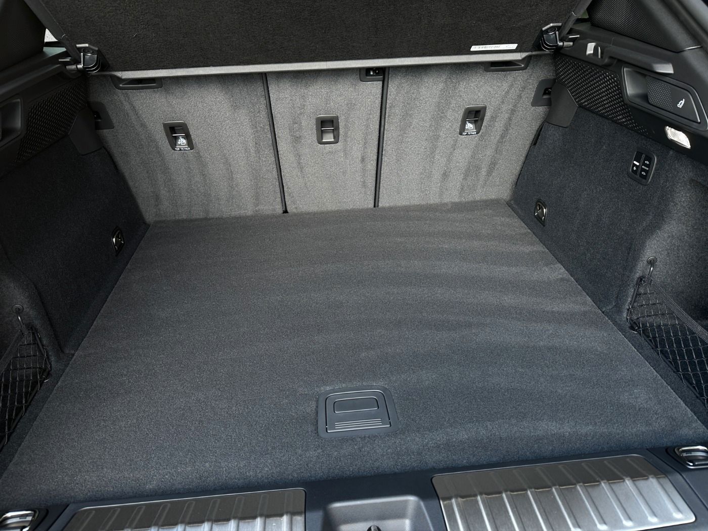 Porsche Macan - Samsaru's Car Outlet