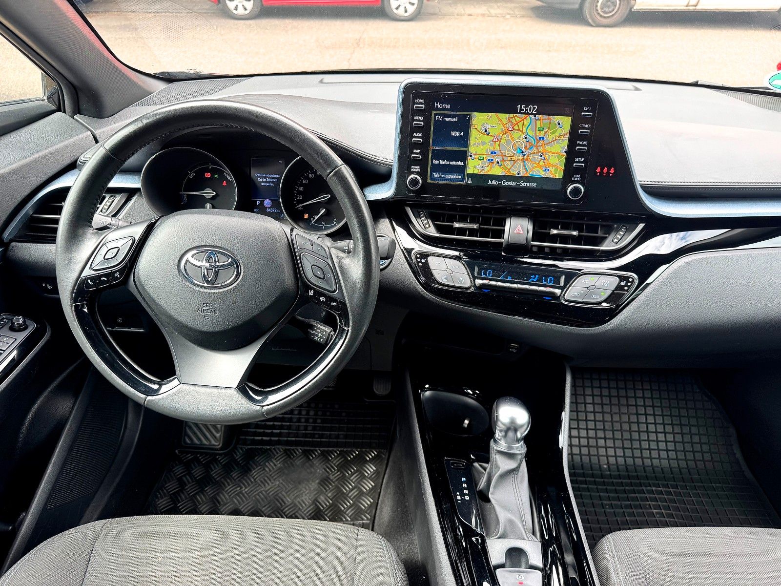 Toyota C-HR 2.0 Hybrid - Samsaru's Car Outlet