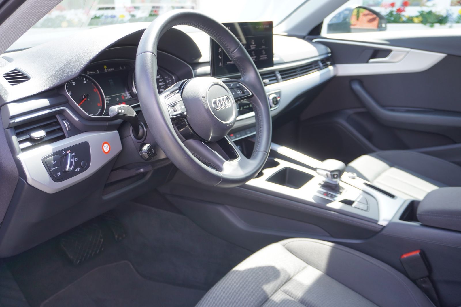 Audi A4 Avant 35 TDI S-Tronic - Samsaru's Car Outlet
