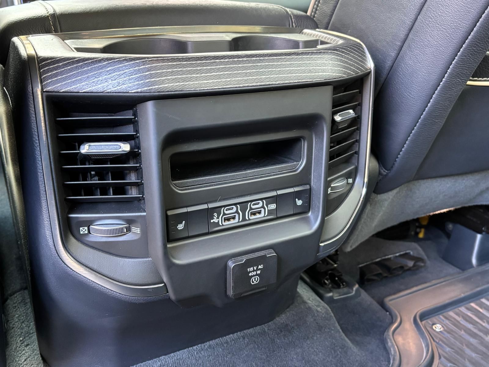 Dodge RAM 1500 5,7 Limited 360° 12´´ Navi H&K AHK