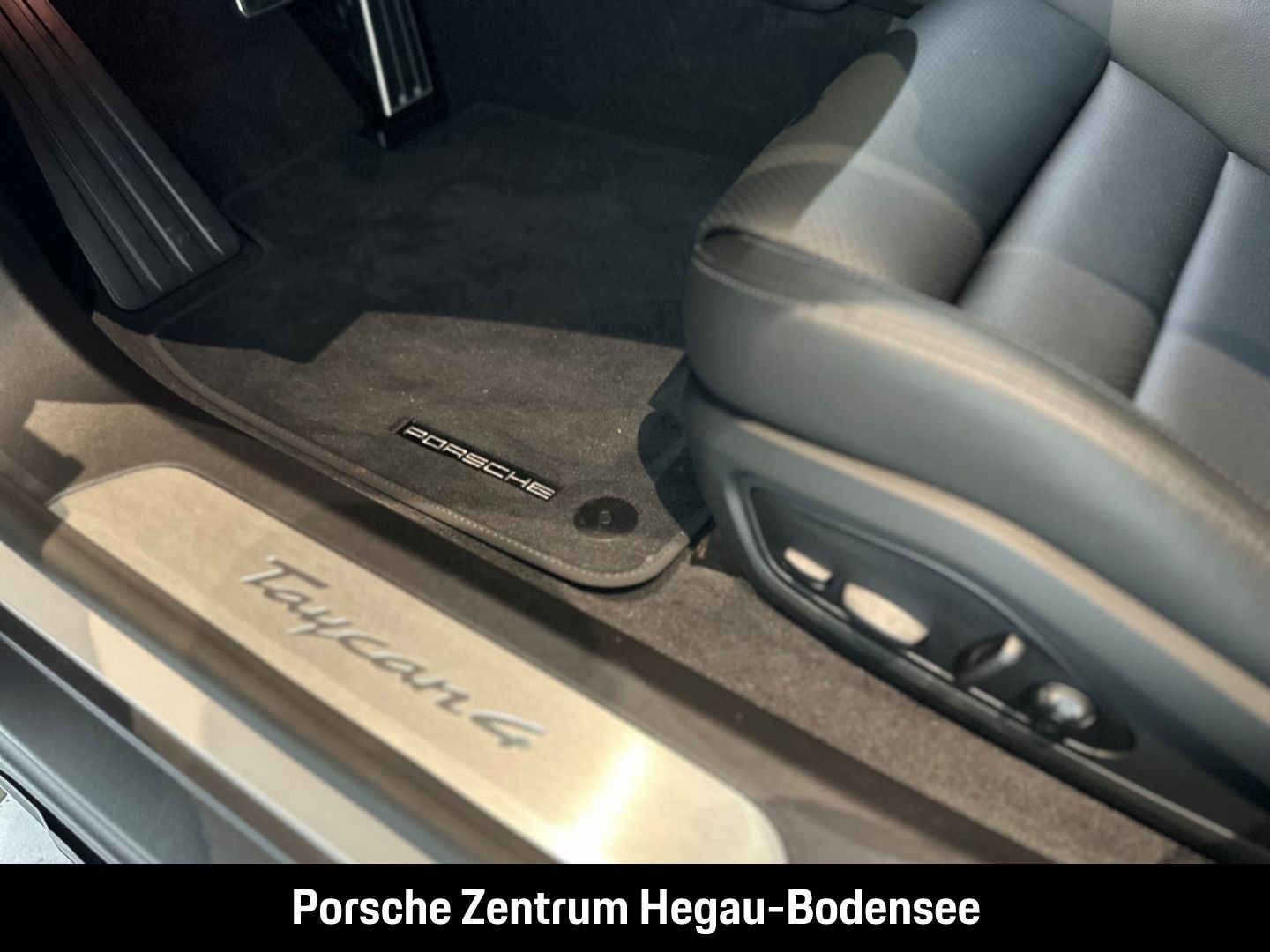 Porsche Taycan 4 Cross Turismo/Offroad Design Paket/LED/