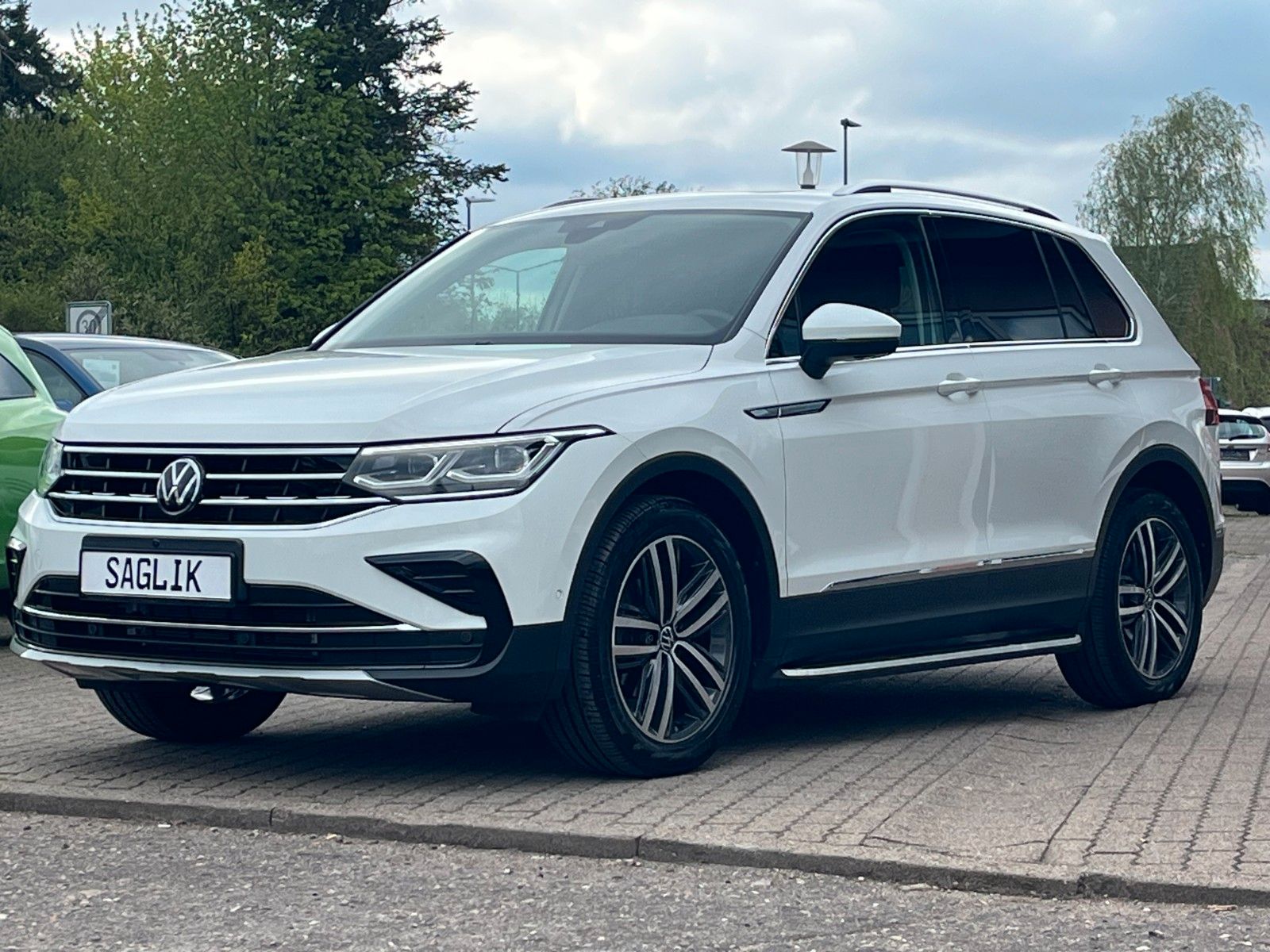 Volkswagen Tiguan 2.0 TDI DSG Top-Ausstattung - Samsaru's Car Outlet