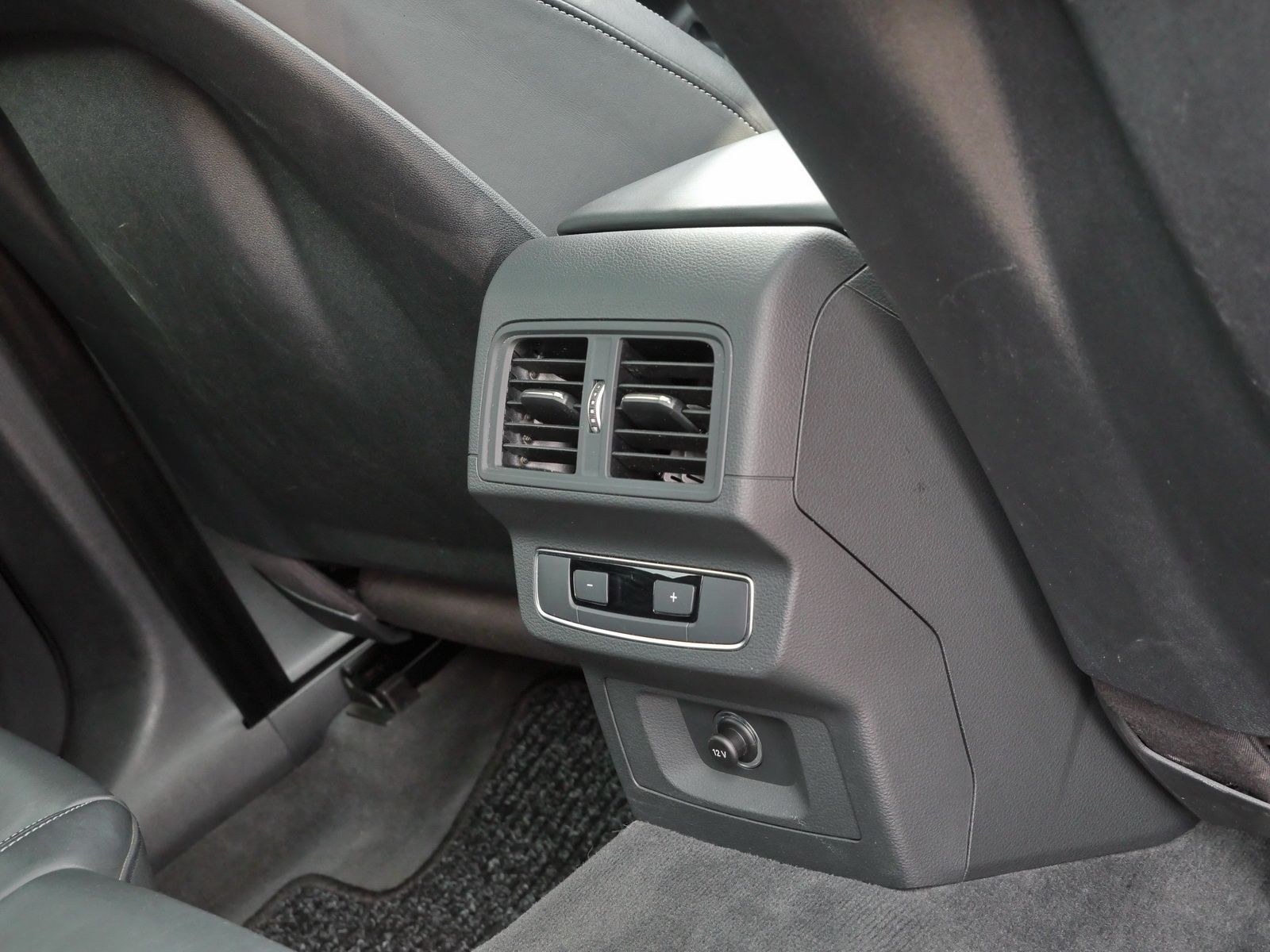 Audi Q5 50 TFSIe S Line qu. 50km/WLTP*AHK*Air*Pano