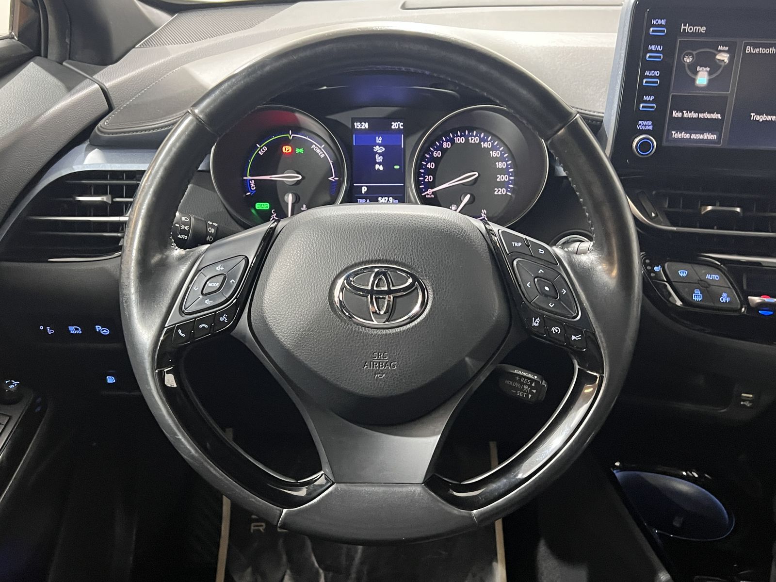 Toyota C-HR 2.0 Hybrid Team - Samsaru's Car Outlet